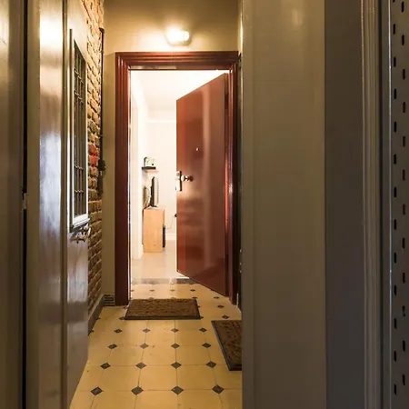 Apartament Urban Living 1 *